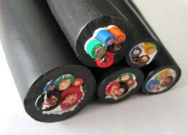 在選擇礦用電纜時要注意電纜類型的截面積和安全系數(shù).jpg 在選擇礦用電纜時要注意電纜類型的截面積和安全系數(shù).jpg